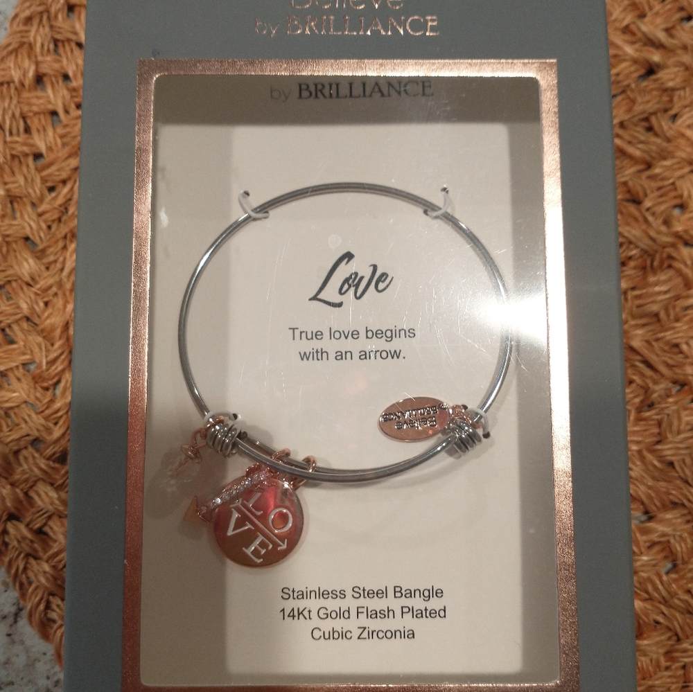 ⛵ 5/$15 Love Bracelet